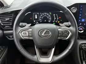 Lexus NX (2022) thumbnail 17