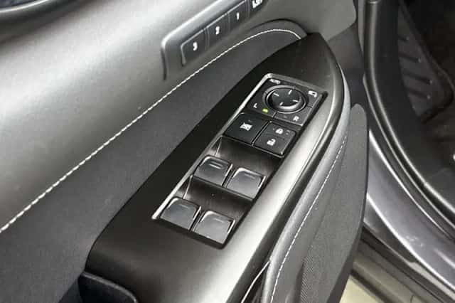 Lexus NX (2022) thumbnail 21