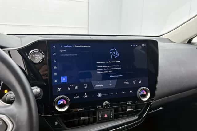 Lexus NX (2022) thumbnail 30
