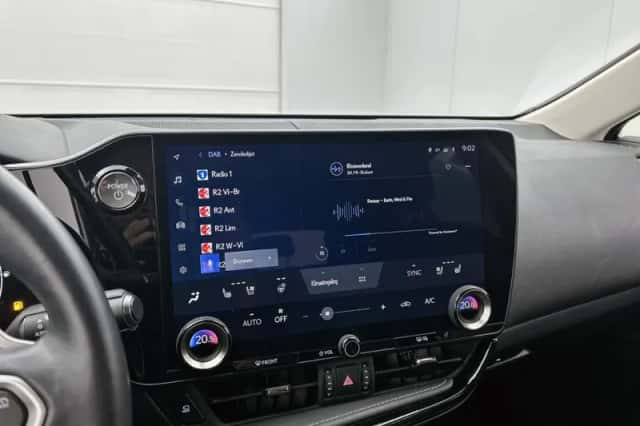 Lexus NX (2022) thumbnail 7