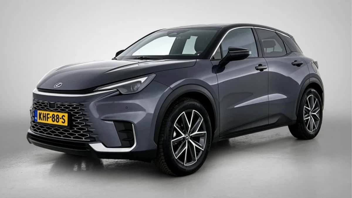 Lexus LBX (2025) — foto 1