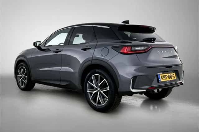 Lexus LBX (2025) thumbnail 13