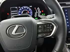 Lexus LBX (2025) thumbnail 14