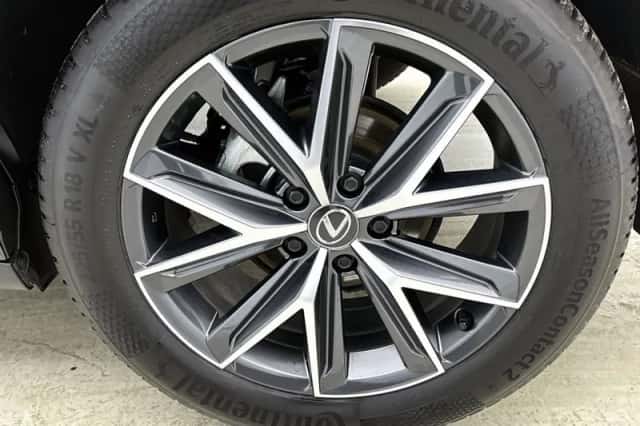 Lexus LBX (2025) thumbnail 22