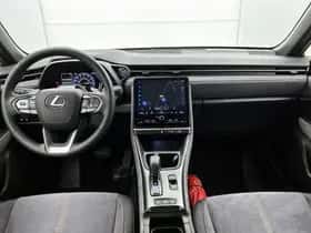 Lexus LBX (2025) thumbnail 4