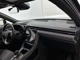 Lexus LBX (2025) thumbnail 6