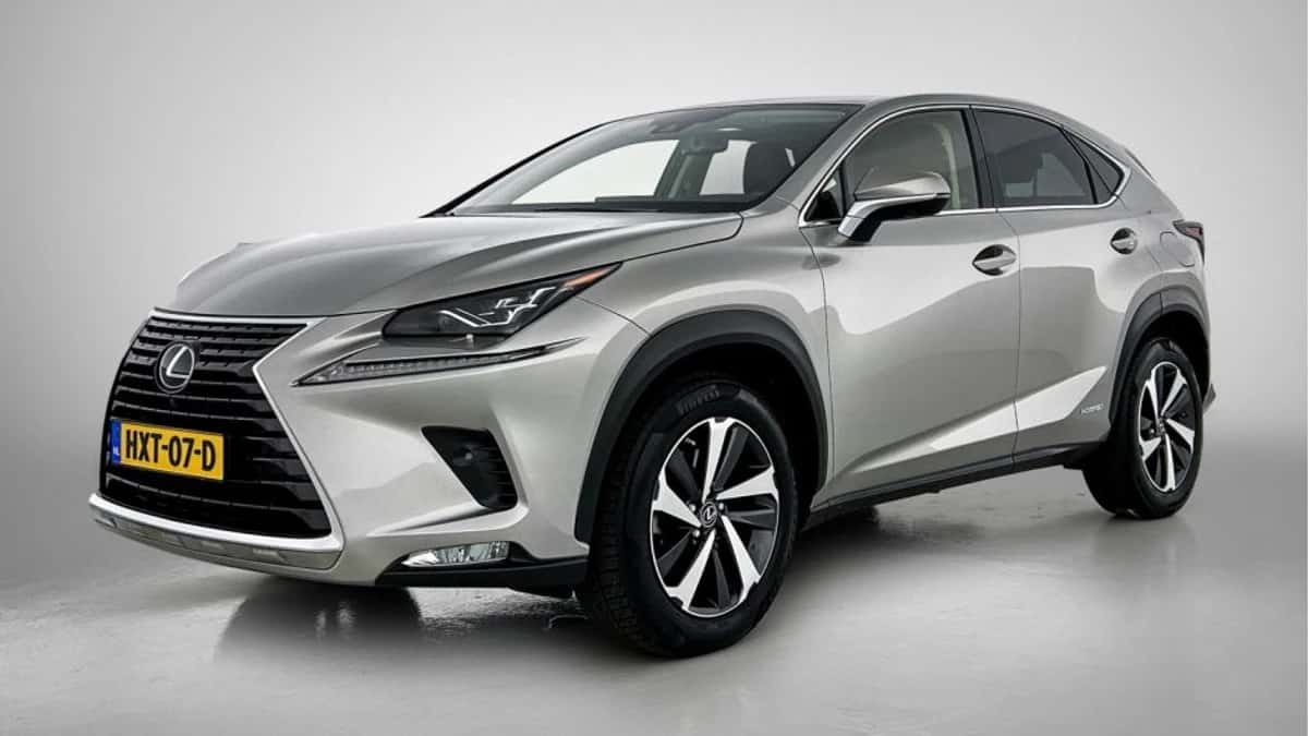 Lexus NX (2021) — foto 1