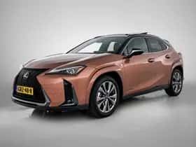 Lexus UX (2024)