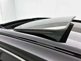 Lexus UX (2024) thumbnail 12