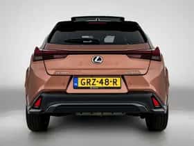 Lexus UX (2024) thumbnail 24