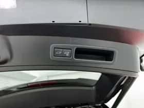 Lexus UX (2024) thumbnail 29
