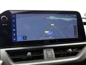 Lexus UX (2024) thumbnail 8