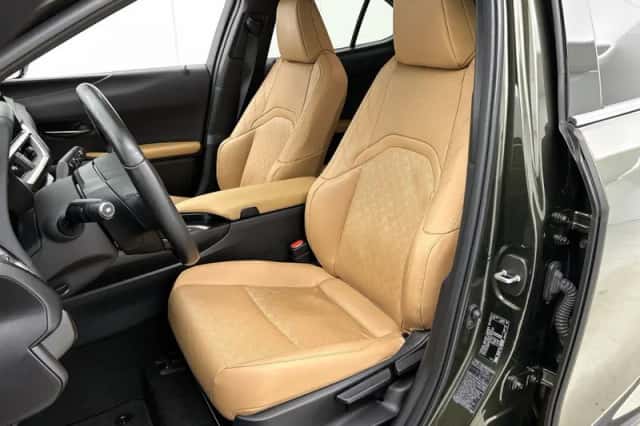 Lexus UX (2023) thumbnail 15