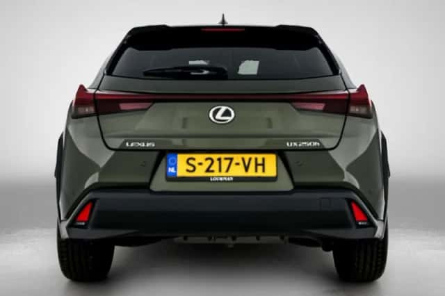Lexus UX (2023) thumbnail 21