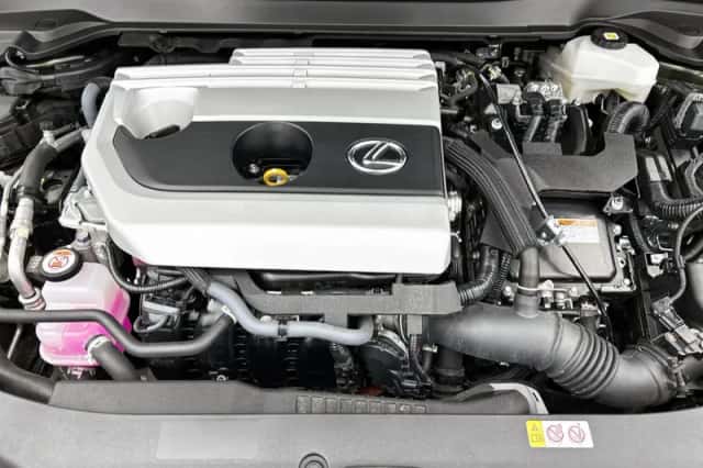 Lexus UX (2023) thumbnail 32
