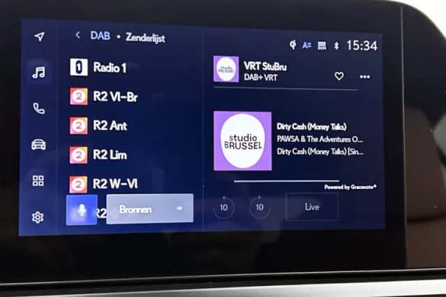 Lexus UX (2023) thumbnail 7