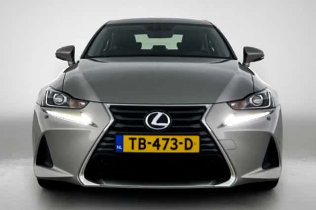Lexus IS (2018) thumbnail 20