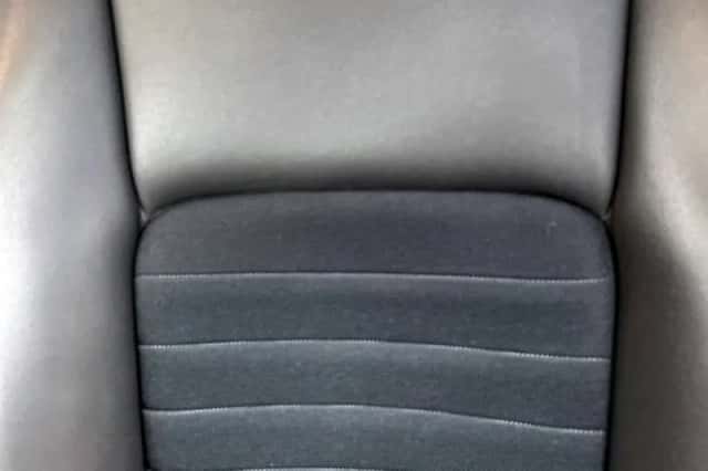 Lexus IS (2018) thumbnail 35