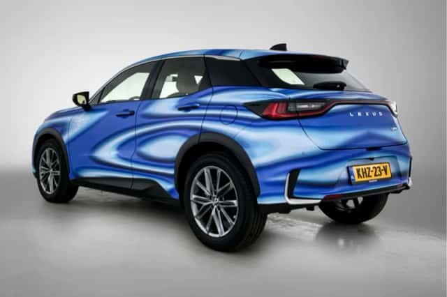 Lexus LBX (2024) thumbnail 13