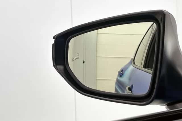 Lexus LBX (2024) thumbnail 40
