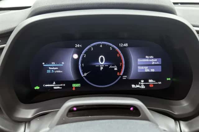 Lexus LBX (2024) thumbnail 5