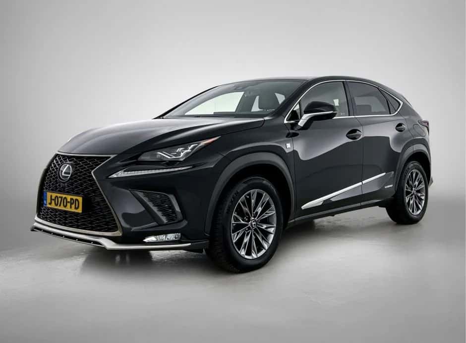 Lexus NX (2020) — foto 1