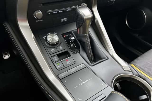 Lexus NX (2020) thumbnail 11