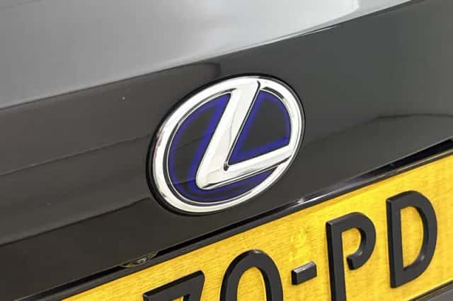 Lexus NX (2020) thumbnail 21
