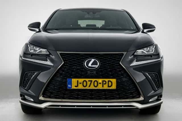 Lexus NX (2020) thumbnail 22