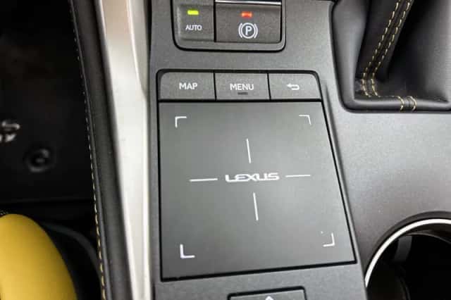 Lexus NX (2020) thumbnail 27