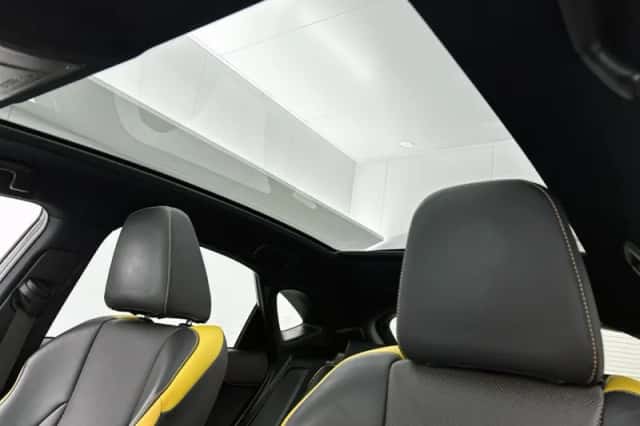 Lexus NX (2020) thumbnail 4
