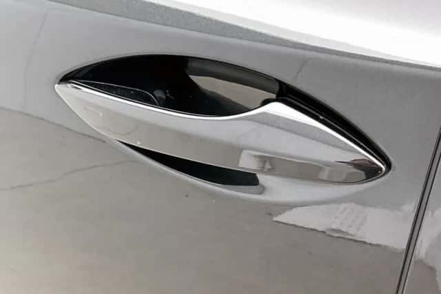 Lexus NX (2020) thumbnail 41