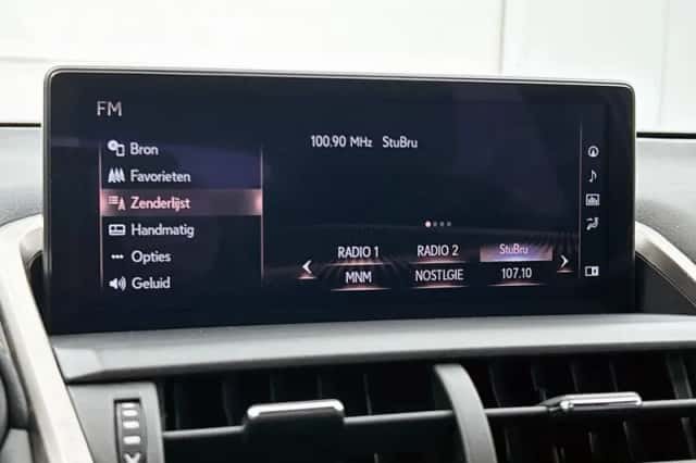Lexus NX (2020) thumbnail 8