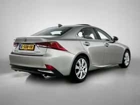 Lexus IS (2021) thumbnail 2