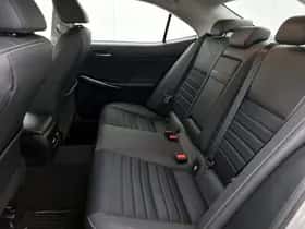 Lexus IS (2021) thumbnail 18