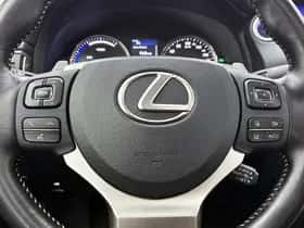 Lexus IS (2021) thumbnail 19