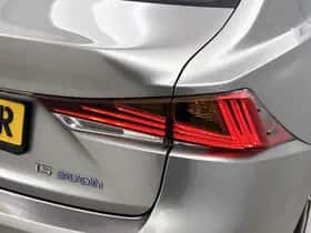 Lexus IS (2021) thumbnail 46