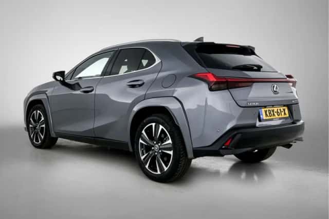 Lexus UX (2019) thumbnail 13