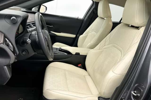 Lexus UX (2019) thumbnail 15