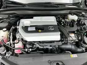 Lexus UX (2019) thumbnail 32