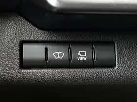 Lexus UX (2019) thumbnail 44