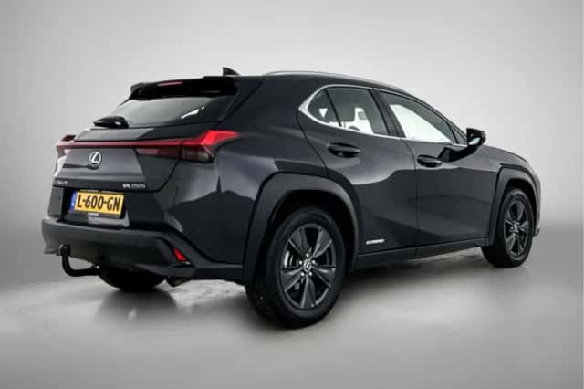 Lexus UX (2020) thumbnail 2
