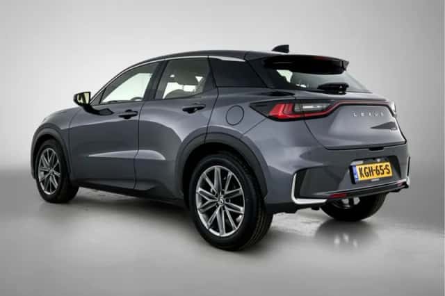 Lexus LBX (2024) thumbnail 14