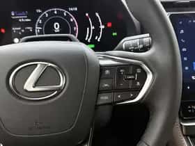 Lexus LBX (2024) thumbnail 15