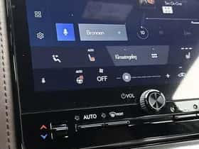 Lexus LBX (2024) thumbnail 19
