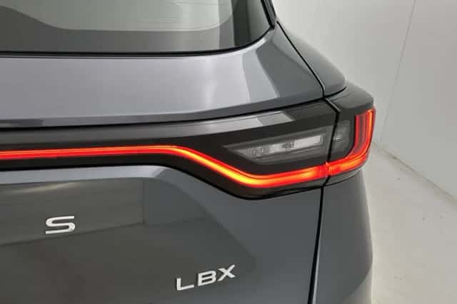 Lexus LBX (2024) thumbnail 31