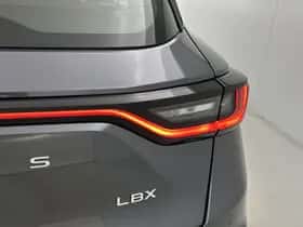Lexus LBX (2024) thumbnail 31
