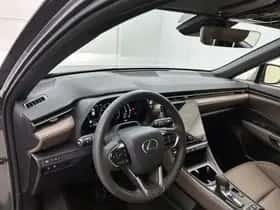 Lexus LBX (2024) thumbnail 32