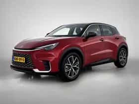 Lexus LBX (2024)