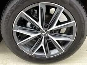 Lexus LBX (2024) thumbnail 22